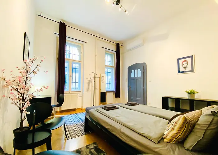 Deco House -family-friendly 2br Downtown Ac Budapest