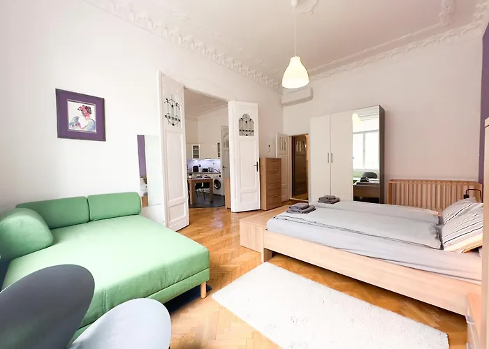 Deco House -family-friendly 2br Downtown Ac Budapest