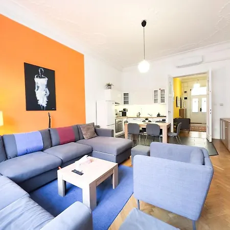 Huge Family Friendly 2br Downtown - Deco House *