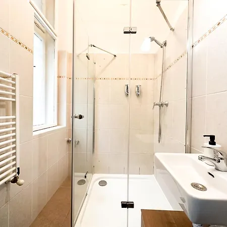 Deco House -family-friendly 2br Downtown Ac Budapest