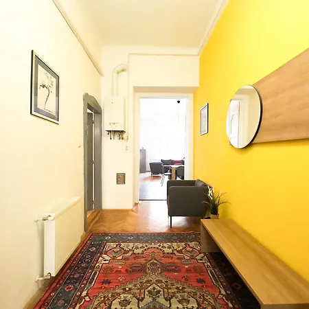 Deco House -family-friendly 2br Downtown Ac Apartman *